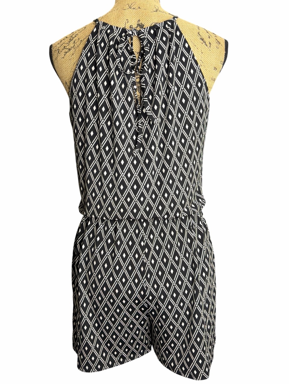 White House Black Market Black & White Geometric Halter Romper. EC. Size XSMALL - Picture 5 of 9